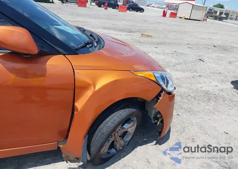 2016 Hyundai Veloster z USA, uszkodzony, nr VIN KMHTC6AD8GU300229